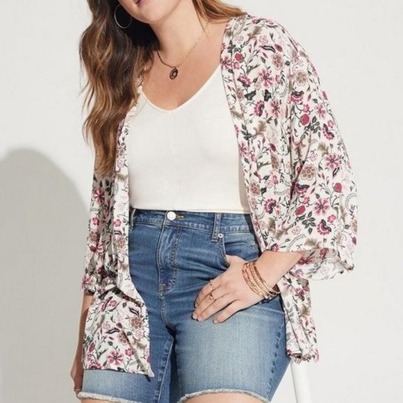 NWOT Torrid Size 0X Gauze Crochet Inset Kimono - Picture 3 of 4